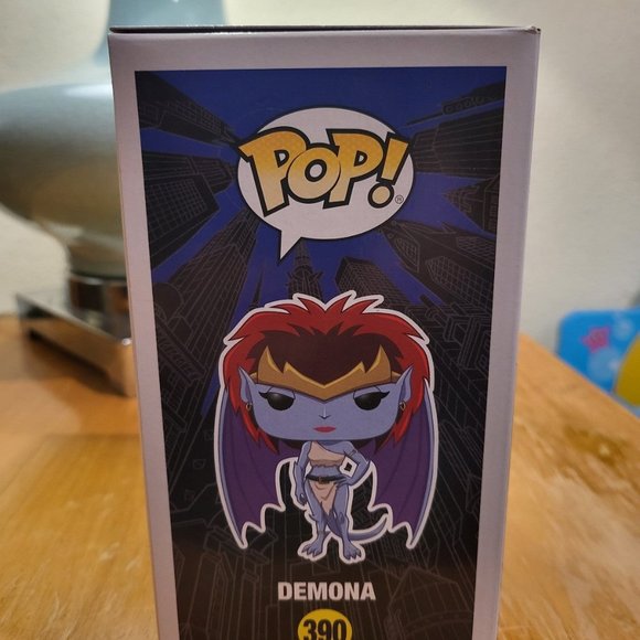 Disney Gargoyles Demona Hot Topic Exclusive Funko Pop - Picture 4 of 10